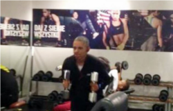 بالفيديو.. تسريب لـ«أوباما» أثناء تدريبه في «جيم» ببولندا