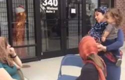 فيديو لأمريكيات يرتدين الحجاب تضامناً مع مسلمة معتدى عليها فى بلومنجتون