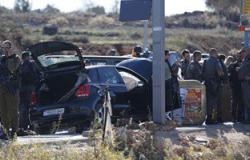 بالصور.. إصابة 3 اسرائيليين فى هجوم بسيارة فى الضفة الغربية