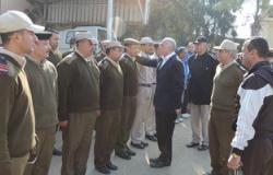 بالصور.. مدير أمن دمياط يتفقد معسكر قوات الأمن للاطمئنان على المجندين
