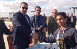 محافظ الفيوم يُسلم جوائز الفائزين ببطولة كأس مصر للشراع