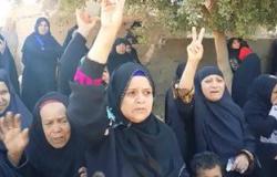 سيدات الجريدات بسوهاج يهتفن ضد الإخوان أثناء تشييع جثمان شهيد العريش