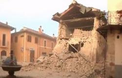 بالصور.. تعرض كنائس إيطالية تاريخية للدمار عقب زلزال بقوة 6 درجات