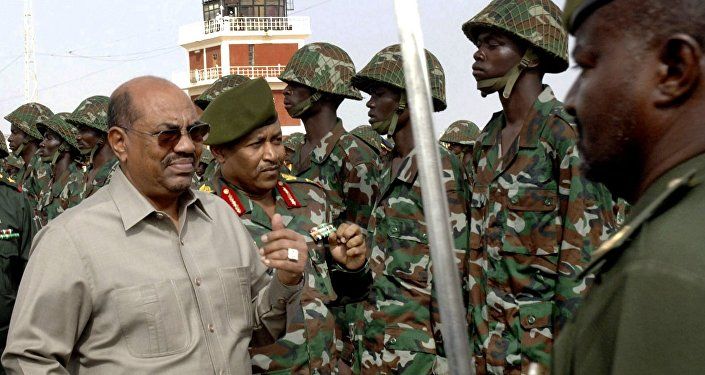الرئيس عمر البشير و الجيش السوداني