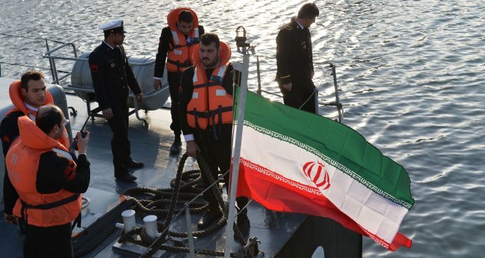 سفن البحرية الإيرانية تصل إلى ميناء محج قلعة التابع لأسطول بحر قزوين