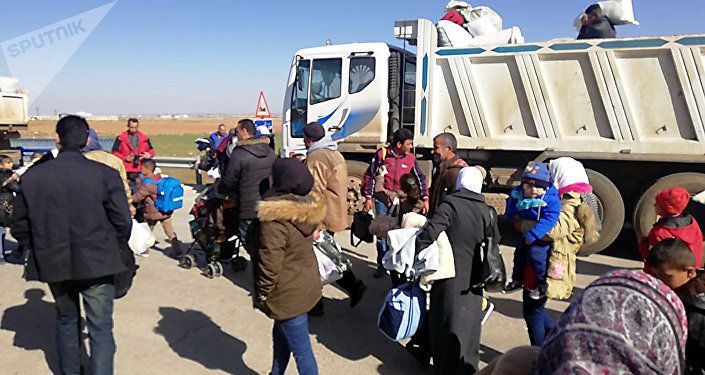 عودة نحو 100 سوري من مخيمات الأردن بينهم عشرات الفارين من الخدمة العسكرية