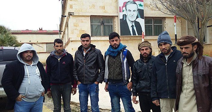 انشقاق عشرات الشبان السوريين عن قسد وانضمامهم للجيش في الرقة