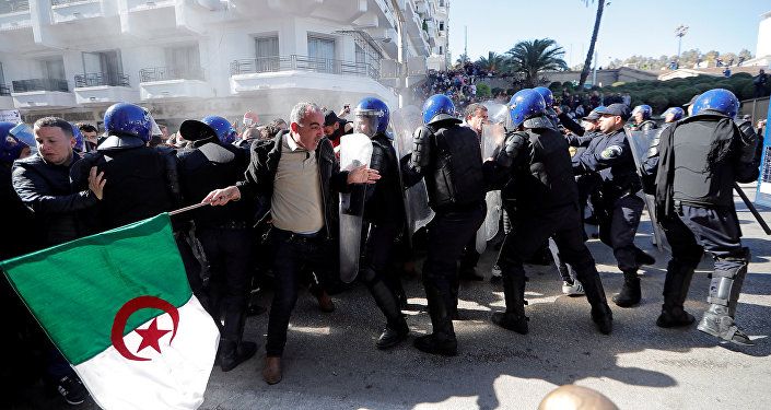 احتجاجات ضد ترشح بوتفليقة في الجزائر