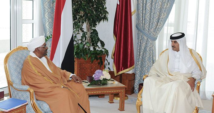 أمير قطر الشيخ تميم بن حمد آل ثاني يستقبل الرئيس السوداني عمر البشير