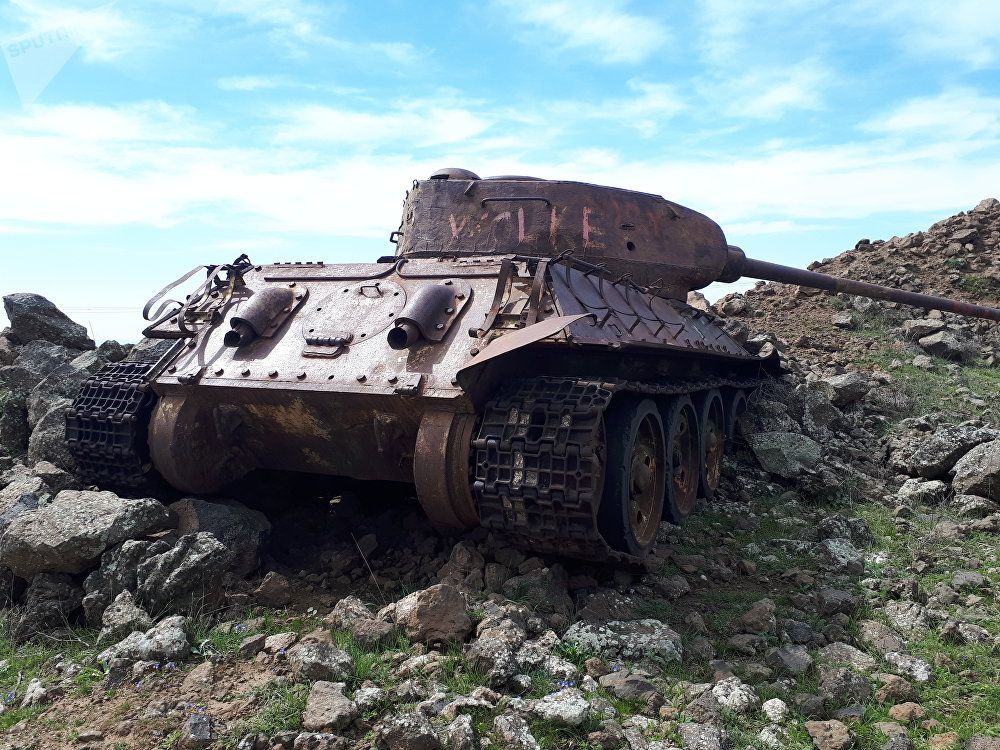 ثلاث دبابات T-34 تشكل متحفاً حياً لحرب 1967 جنوب سوريا