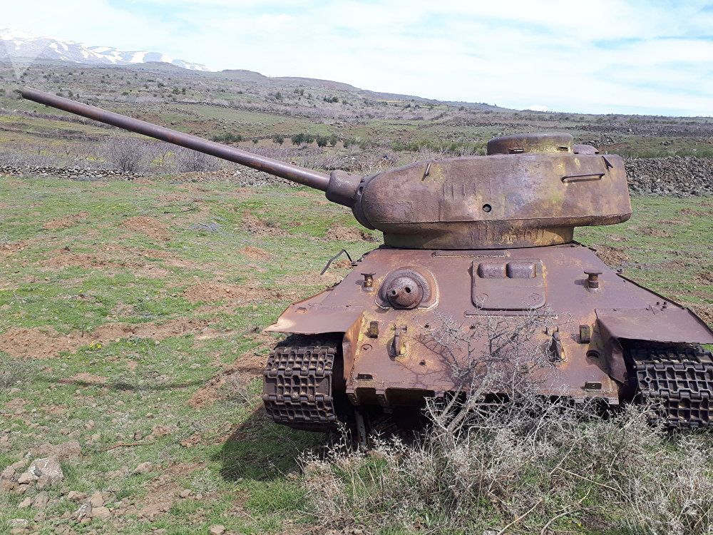 ثلاث دبابات T-34 تشكل متحفاً حياً لحرب 1967 جنوب سوريا