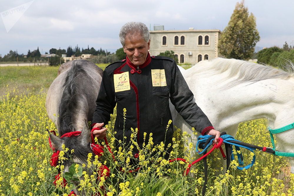 دمشق- موسكو على حصان...مغامرة جديدة للرحالة السوري الذي رمى لفرنسا وسامها