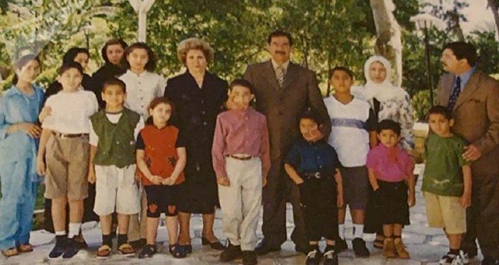 صور شخصية لصدام حسين وعائلته تنشر لأول مرة