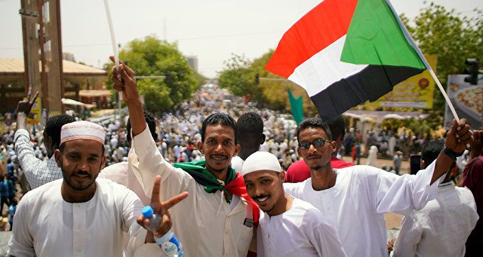 احتجاجات في السودان ترفض المجلس العسكري