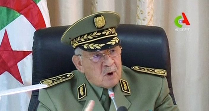 رئيس أركان الجيش الجزائري الفريق أول أحمد قايد صالح