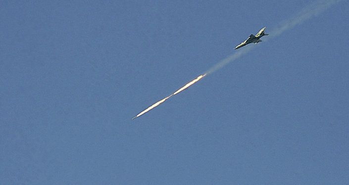 الطيران السوري يقصف أهدافا للإرهابيين في الرقة