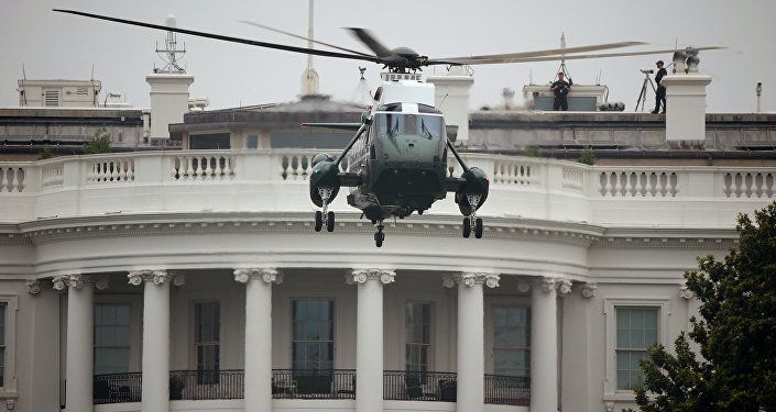 طائرة تحمل الرئيس الأمريكي من البيت الأبيض
