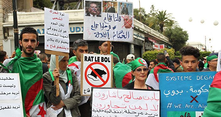 احتجاجات الجزائر في الجمعة التاسعة