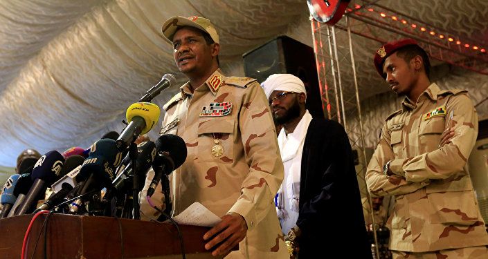 قائد قوات الدعم السريع، نائب رئيس المجلس العسكري في السودان، محمد حمدان دقلو، المعروف بـحميدتي