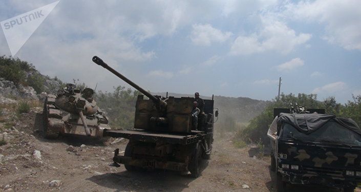 الجيش السوري يمشط مواقع الإرهابيين في جبال اللاذقية