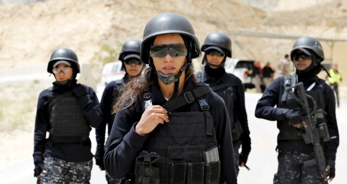 نساء الشرطة الأردنية أثناء التدريبات العسكرية Warrior-2015