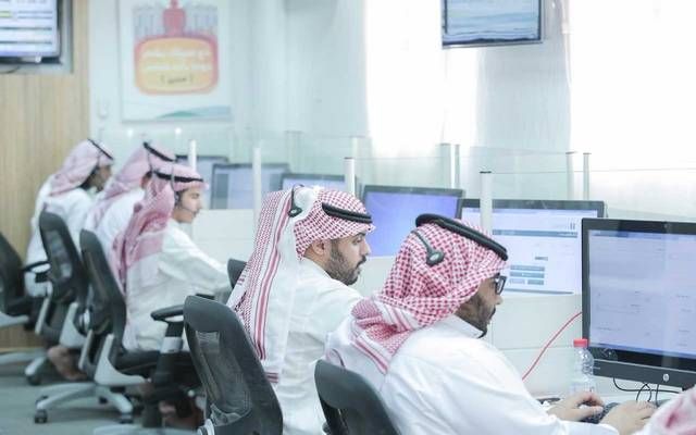 موظفون سعوديون العاملين بإحدى الشركات في المملكة- أرشيفية