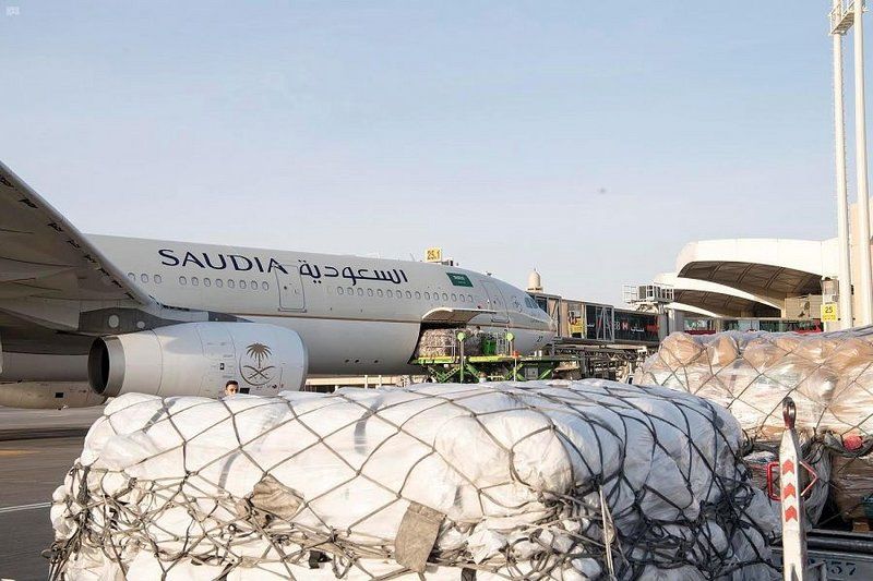مركز الملك سلمان للإغاثة يُسيّر أولى طلائع الجسر الجوي السعودي للبنان لمساعدة منكوبي الانفجار في مرفأ بيروت