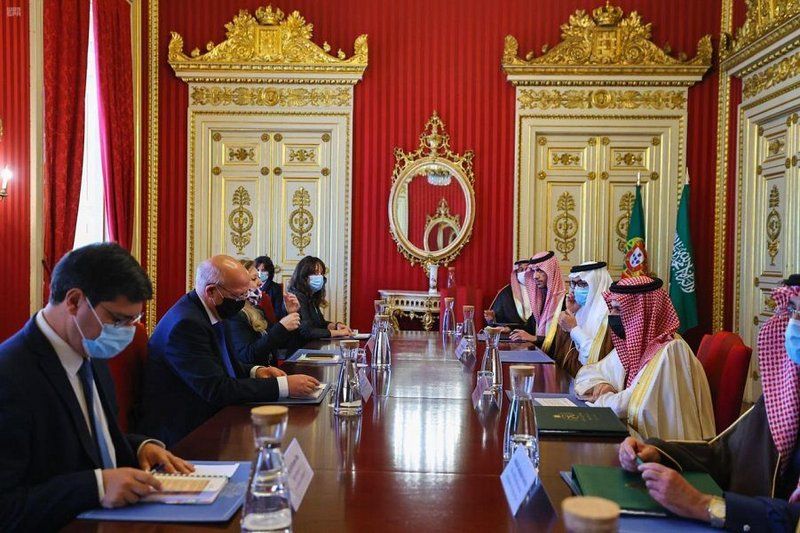وزير الخارجية يعقد جلسة مباحثات رسمية مع نظيره البرتغالي في لشبونة