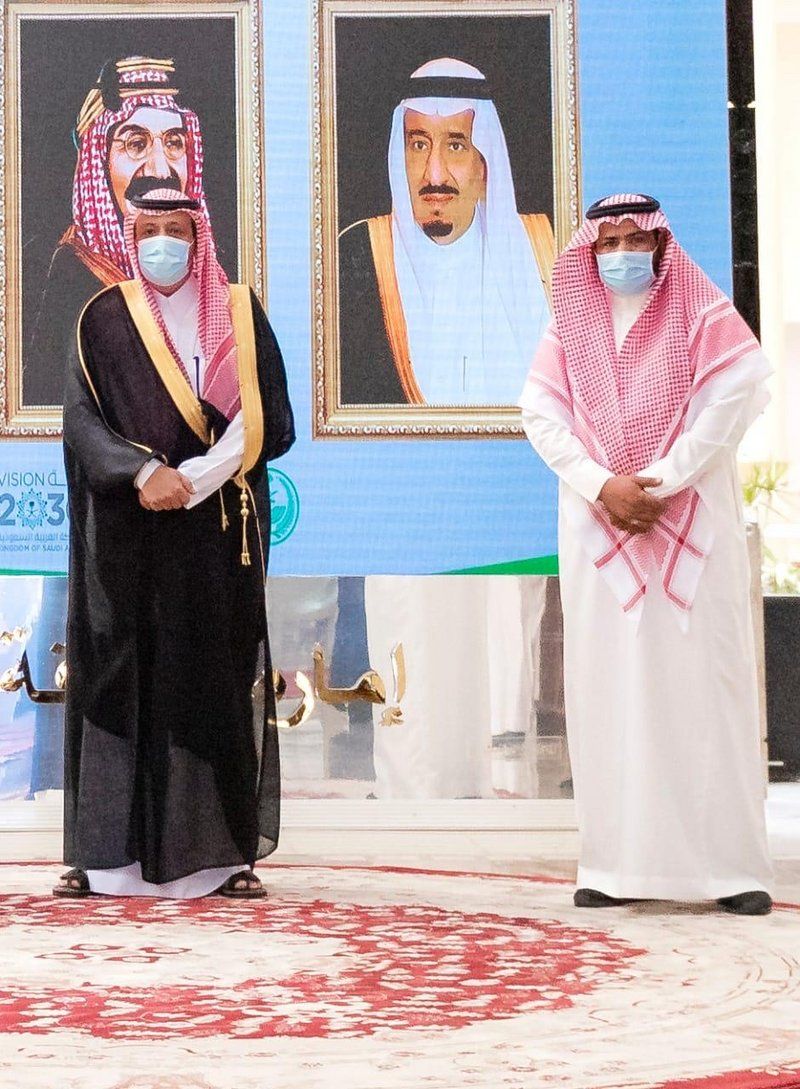 أمير الباحة يستقبل مدير عام فرع هيئة الهلال الأحمر بالمنطقة