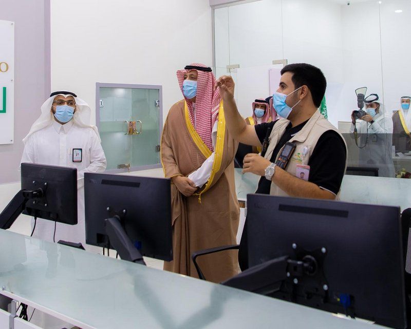 أمير الباحة يدشن عددًا من المشاريع الصحية بالمنطقة