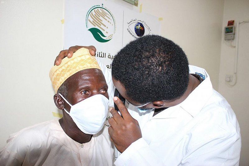 بالصور.. مركز الملك سلمان يطلق حملة طبية تطوعية جديدة لمكافحة العمى في نيجيريا