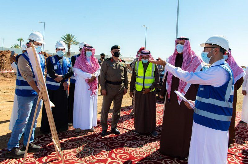 أمير منطقة الباحة يقف على أعمال مشروع تطوير مطار الملك سعود