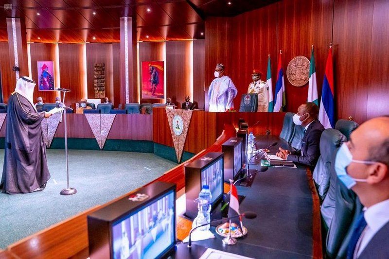 سفير المملكة لدى نيجيريا يقدم أوراق اعتماده للرئيس النيجيري