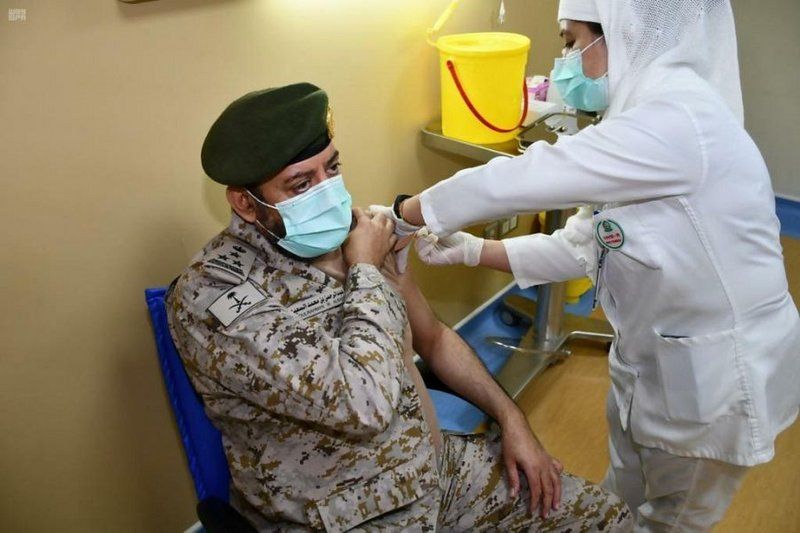 وزارة الدفاع تدشن عدداً من مراكز التطعيم ضد كورونا بمناطق المملكة