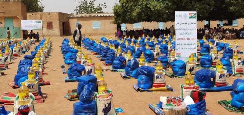 الندوة العالمية توزع السلال الغذائية على متضرري فيضانات النيجر