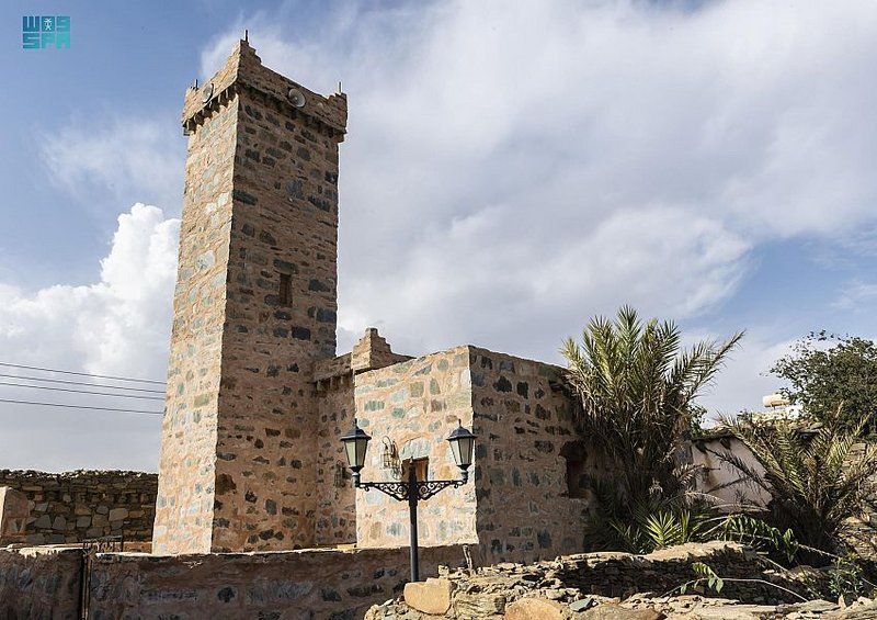 مسجد الظفير التاريخي بالباحة يصدح بنداء الرحمن بعد إعادة تطويره