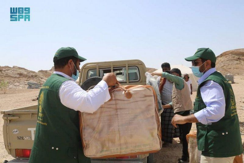 مركز الملك سلمان للإغاثة يوزع مساعدات عاجلة للمتضررين من كارثة السيول في 