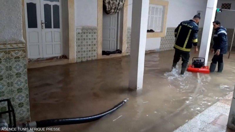 بالصور .. تونس تشهد فيضانات تتسبب في مصرع عددٍ من الأشخاص