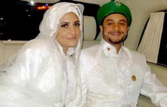 5 زوجات للمشاهير خلعن «الحجاب».. إحداهن منعها المرض منه