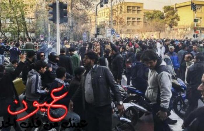 تليفزيون إيران: الأمن يتصدى لمحاولات اقتحام مراكز شرطة وقواعد عسكرية
