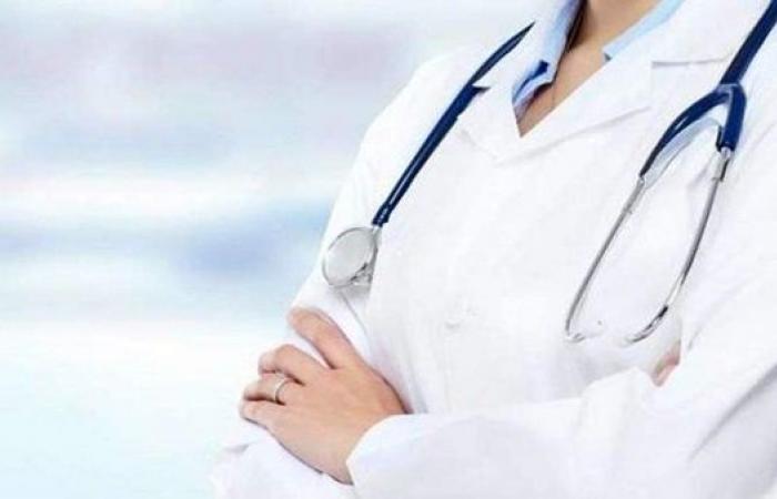 الشرقاوي: 280 طبيبا هاجروا إلى إنجلترا خلال 3 أشهر لضعف الرواتب