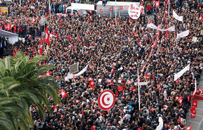 تونس... قيادي بالتيار الشعبي يتوقع سيناريو الإضراب المليوني