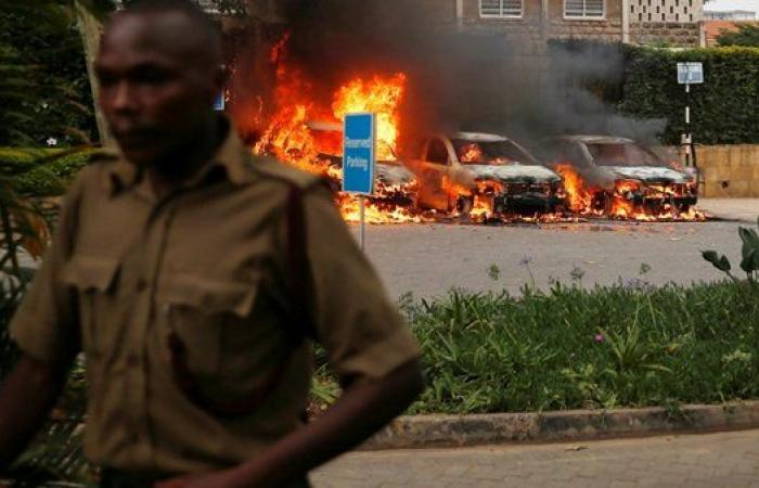 ارتفاع عدد ضحايا هجوم كينيا الإرهابي إلى 21 قتيلا
