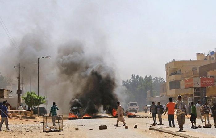 فصيلان جديدان في السودان يعلنون الإضراب العام وهيئة العلماء تدعو البشير للعدل