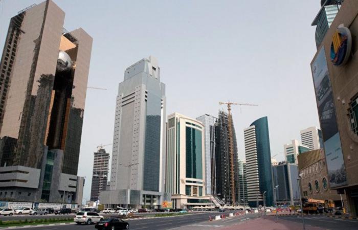 إحراج مسؤول قطري بسؤاله عن سحب الجنسية من إحدى القبائل (فيديو)