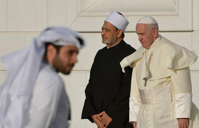 محمد بن زايد يعلن بدء بناء مسجد "الطيب" وكنيسة "فرنسيس" في الإمارات