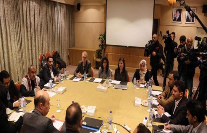 الاجتماعات الفنية بين الحكومة اليمنية والحوثيين تتواصل في عمان