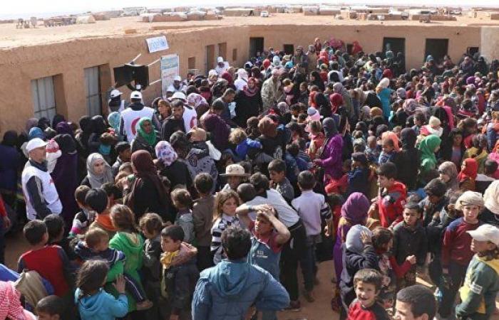 الحكومة السورية بالتعاون مع روسيا تقرر فتح ممرين إنسانيين لخروج اللاجئين من مخيم الركبان
