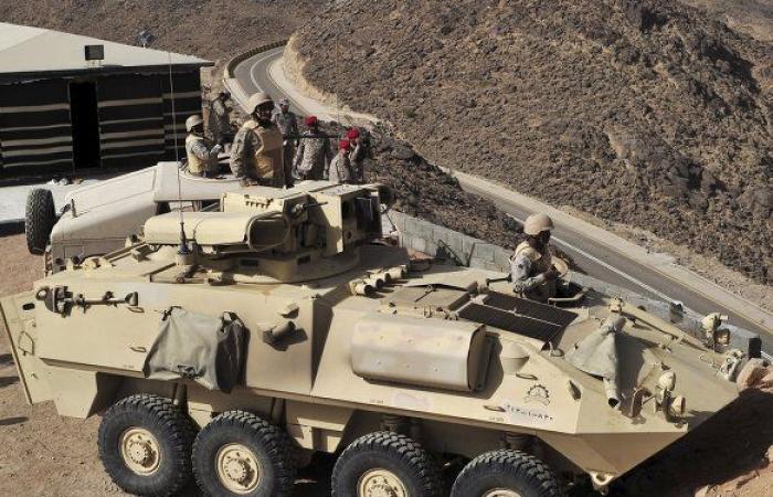 الجيش السعودي ينفذ قصفا صاروخيا ومدفعيا مكثفا على حدود اليمن