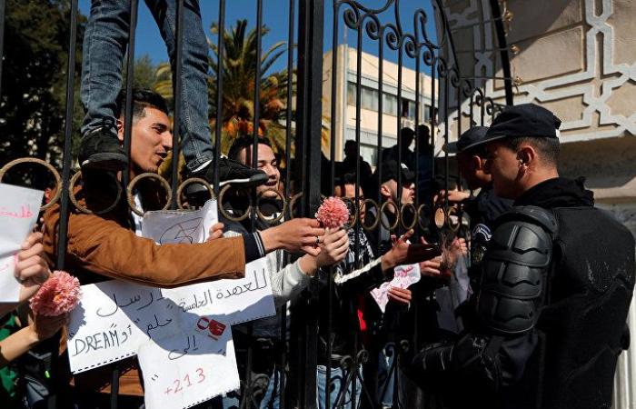 ممثل جبهة التحرير الوطني: الاحتجاجات لن تستمر في الجزائر
